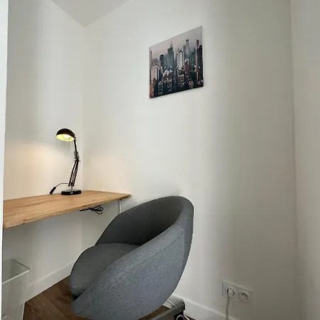 Appart' Terrasse Plein Centre Apartment *