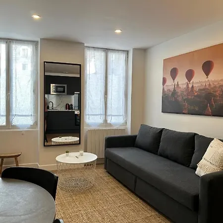 Apartment Appart' Terrasse Plein Centre La Ferte-Gaucher