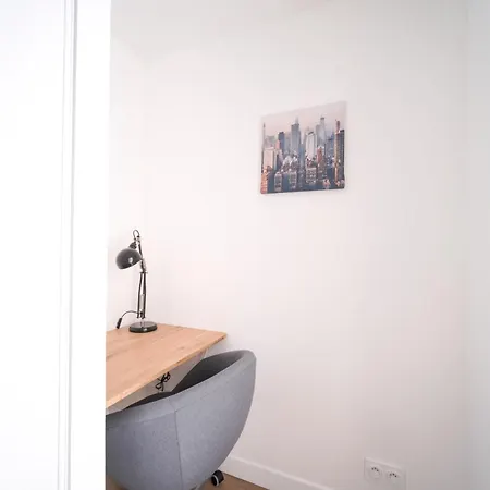 Daire T2 Apaisant Tout Confort Avec Sa Terrasse Ensoleillee