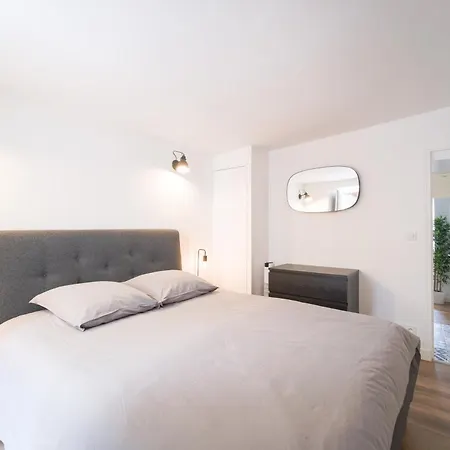 Appart' Terrasse Plein Centre Apartment La Ferte-Gaucher